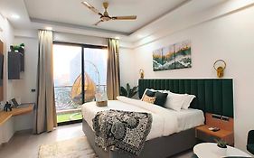 Arth Studios, Omaxe Hazratganj Gomti Nagar Ext